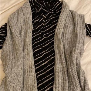 Light gray Gap sweater vest cardigan